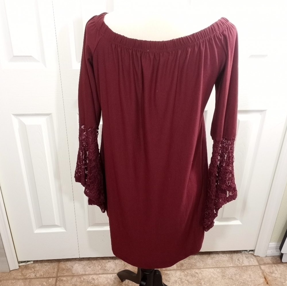 No Comment Plus Off the Shoulder Long Flowy Lacy Sleeve Tunic NWT Size 2x